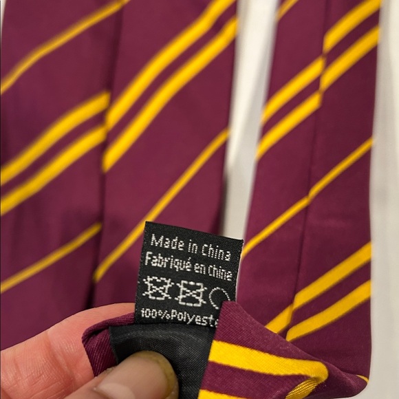 Harry Potter Griffindor Burgundy and Gold Striped Tie Adult Cosplay Costume - Picture 13 of 16